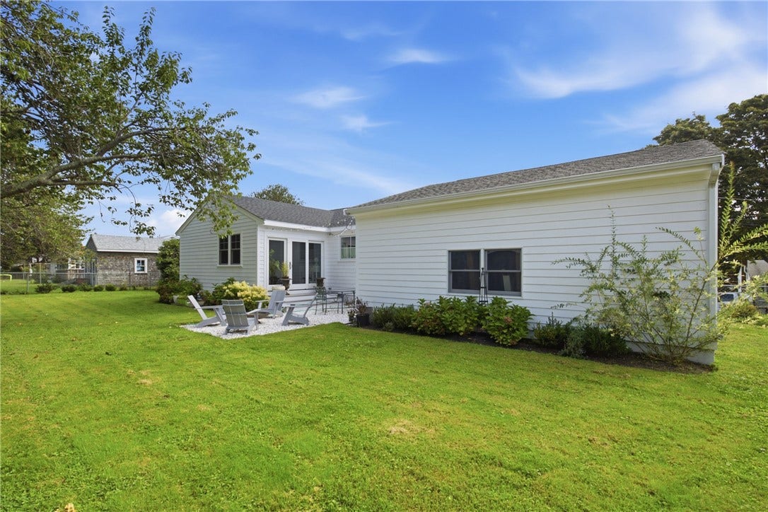 14 Valhalla Drive, Portsmouth, RI 02871 14 Valhalla Drive, Portsmouth, RI 02871