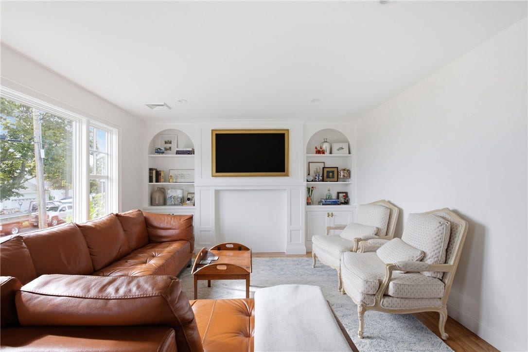14 Valhalla Drive, Portsmouth, RI 02871 14 Valhalla Drive, Portsmouth, RI 02871
