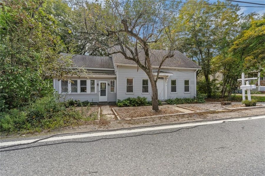 Property photo for 2 Plainfield Pike, Foster, RI