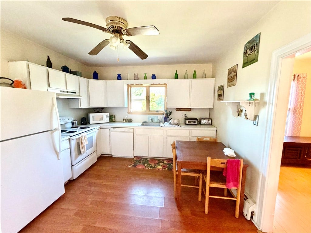 63 Bowery Street, #2, Newport, RI 02840 63 Bowery Street, #2, Newport, RI 02840