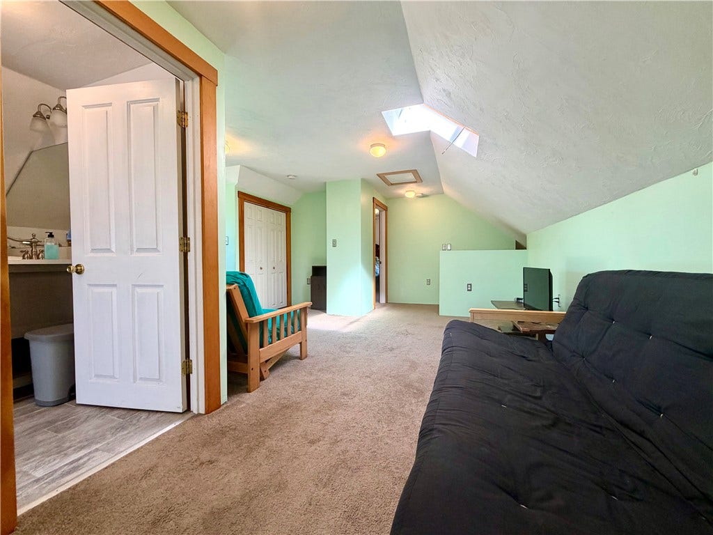 63 Bowery Street, #2, Newport, RI 02840 63 Bowery Street, #2, Newport, RI 02840
