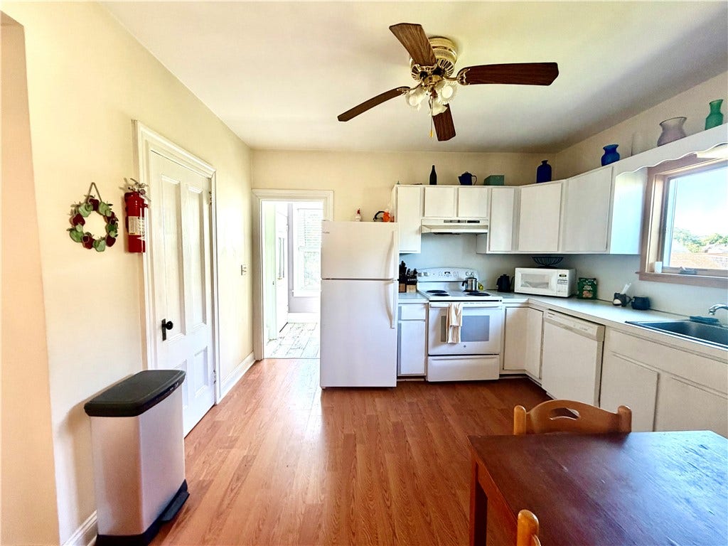 63 Bowery Street, #2, Newport, RI 02840 63 Bowery Street, #2, Newport, RI 02840