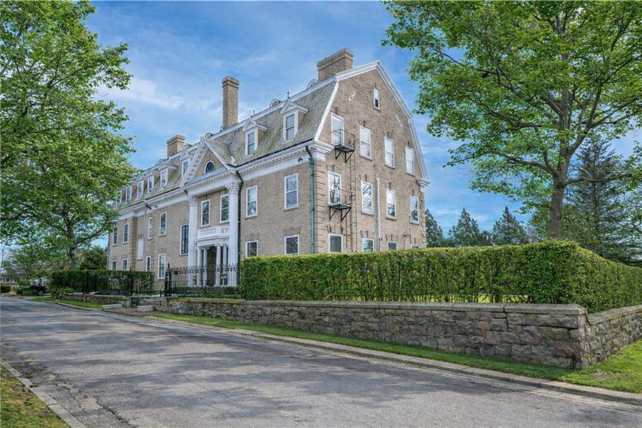 Property photo for 1 Oakwood Terrace, #7, Newport, RI