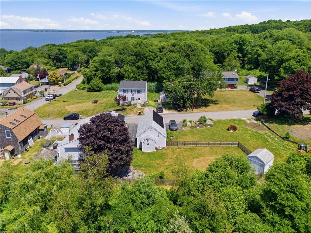 201 Randolph Avenue, Tiverton, RI 02878 201 Randolph Avenue, Tiverton, RI 02878