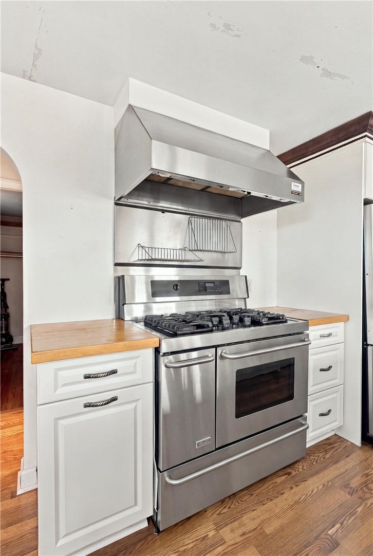 201 Randolph Avenue, Tiverton, RI 02878 201 Randolph Avenue, Tiverton, RI 02878