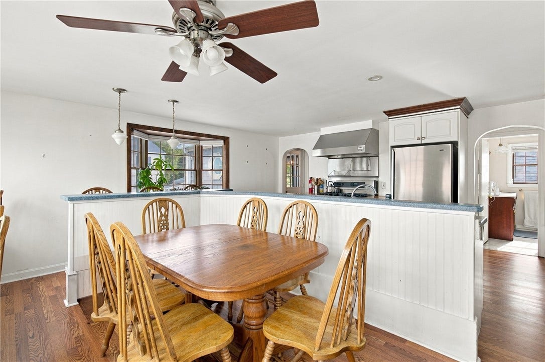 201 Randolph Avenue, Tiverton, RI 02878 201 Randolph Avenue, Tiverton, RI 02878