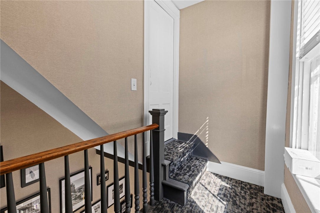 18 Barney Street, #2, Newport, RI 02840 18 Barney Street, #2, Newport, RI 02840