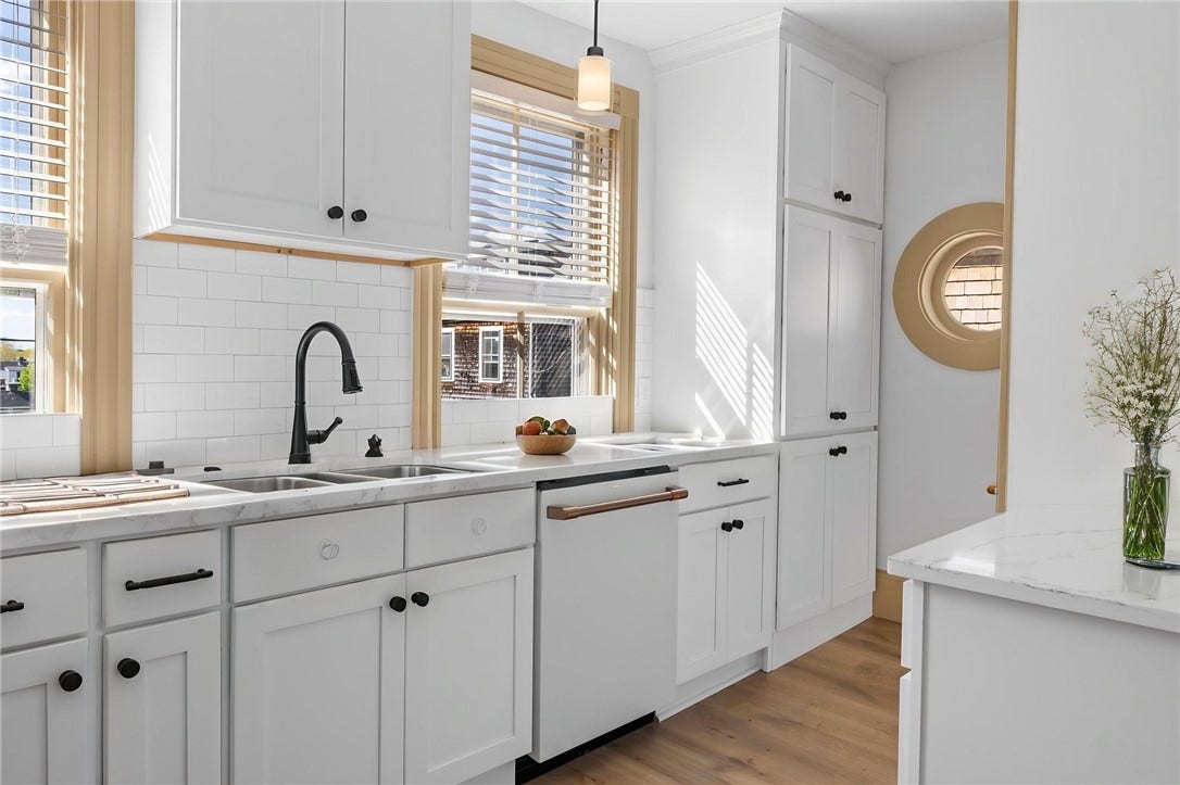 18 Barney Street, #2, Newport, RI 02840 Virtual decor
