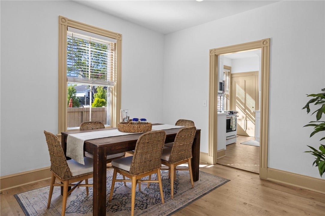 18 Barney Street, #2, Newport, RI 02840 18 Barney Street, #2, Newport, RI 02840