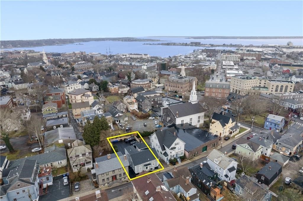 13 Sherman Street, #4, Newport, RI 02840 13 Sherman Street, #4, Newport, RI 02840