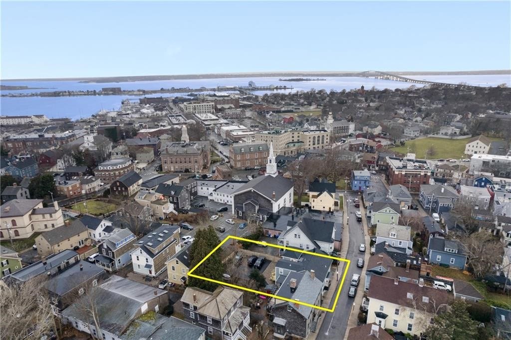 13 Sherman Street, #4, Newport, RI 02840 13 Sherman Street, #4, Newport, RI 02840