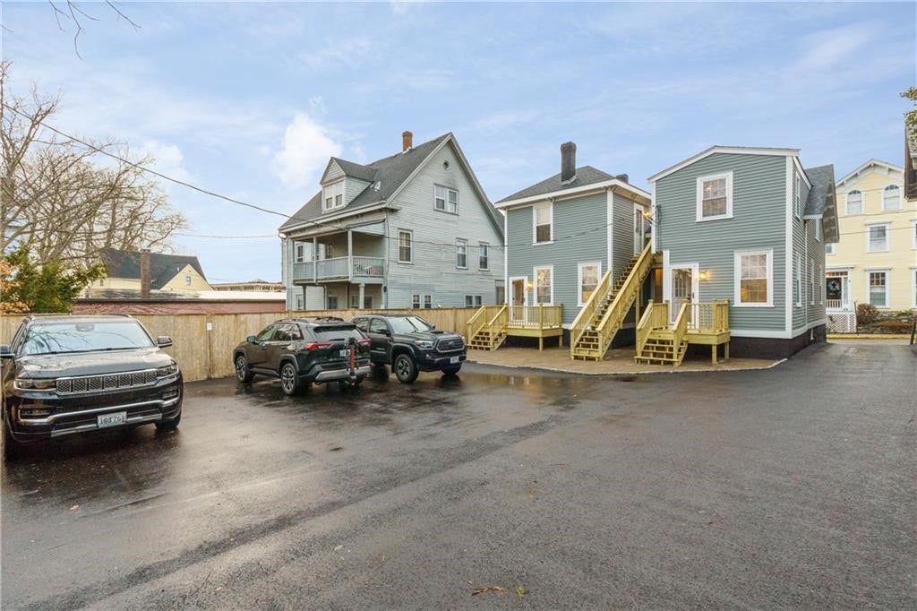 13 Sherman Street, #4, Newport, RI 02840 13 Sherman Street, #4, Newport, RI 02840