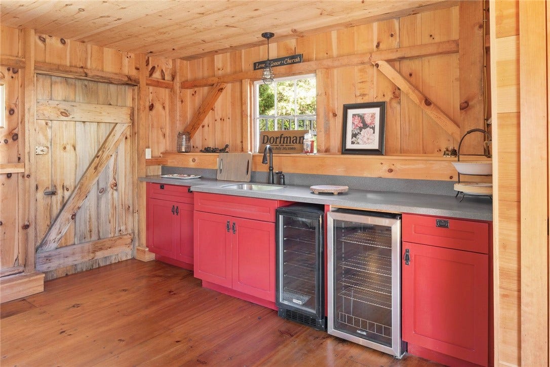 162 Indian Point Road, Tiverton, RI 02878 162 Indian Point Road, Tiverton, RI 02878