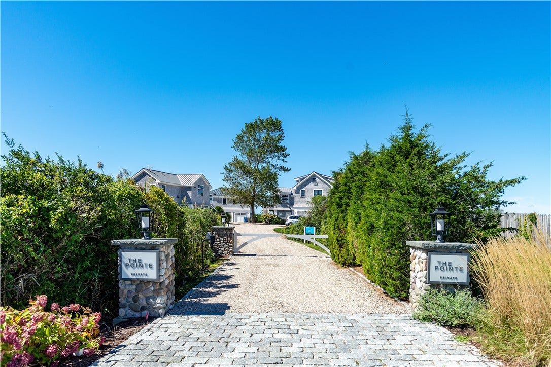 14 East Pointe Court, South Kingstown, RI 02879 14 East Pointe Court, South Kingstown, RI 02879