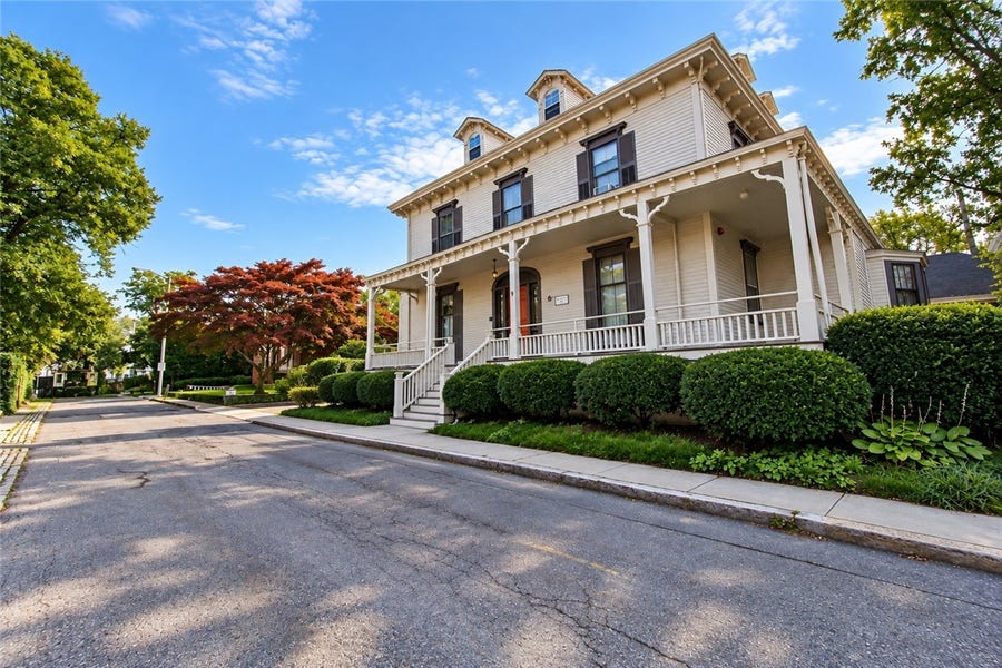 Property photo for 9 Whitfield Place, #5, Newport, RI