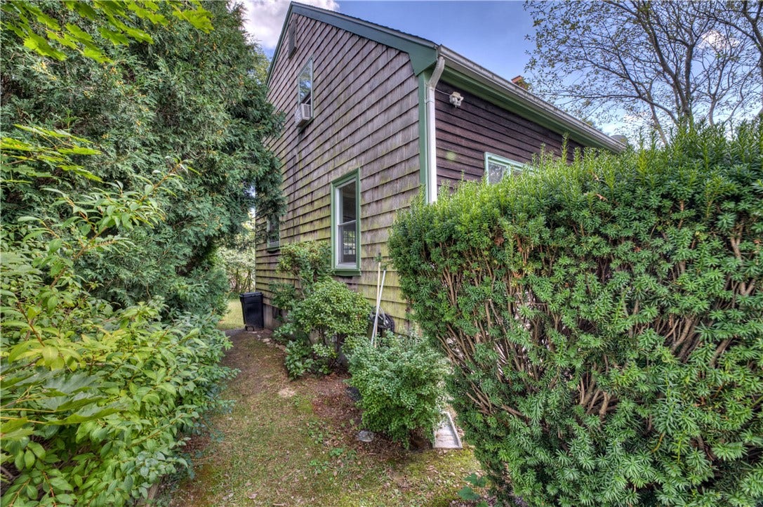 73 South River Drive, Narragansett, RI 02882 73 South River Drive, Narragansett, RI 02882