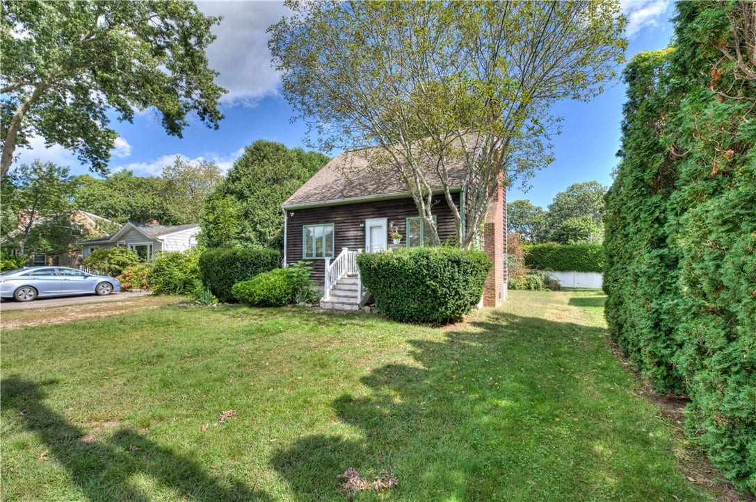 73 South River Drive, Narragansett, RI 02882 73 South River Drive, Narragansett, RI 02882