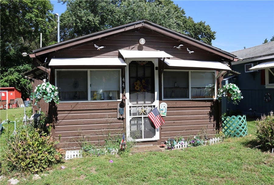 Property photo for 44 East Andrew Comstock Road, Warwick, RI