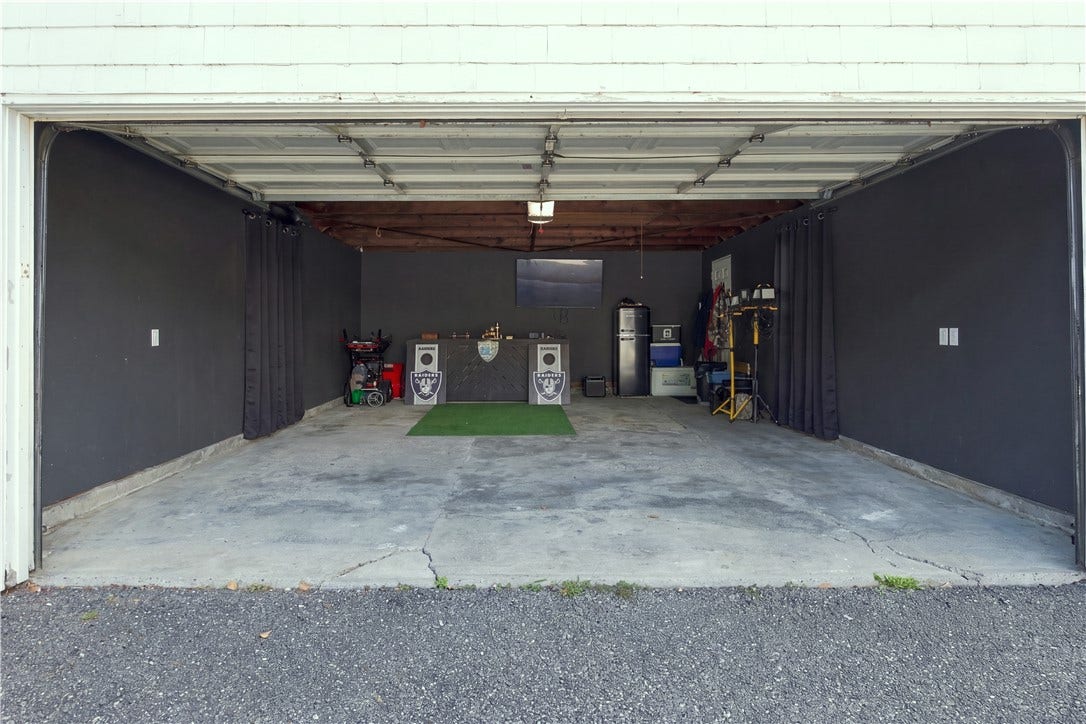 11 Sayles Hill Rd Road, North Smithfield, RI 02896 11 Sayles Hill Rd Road, North Smithfield, RI 02896