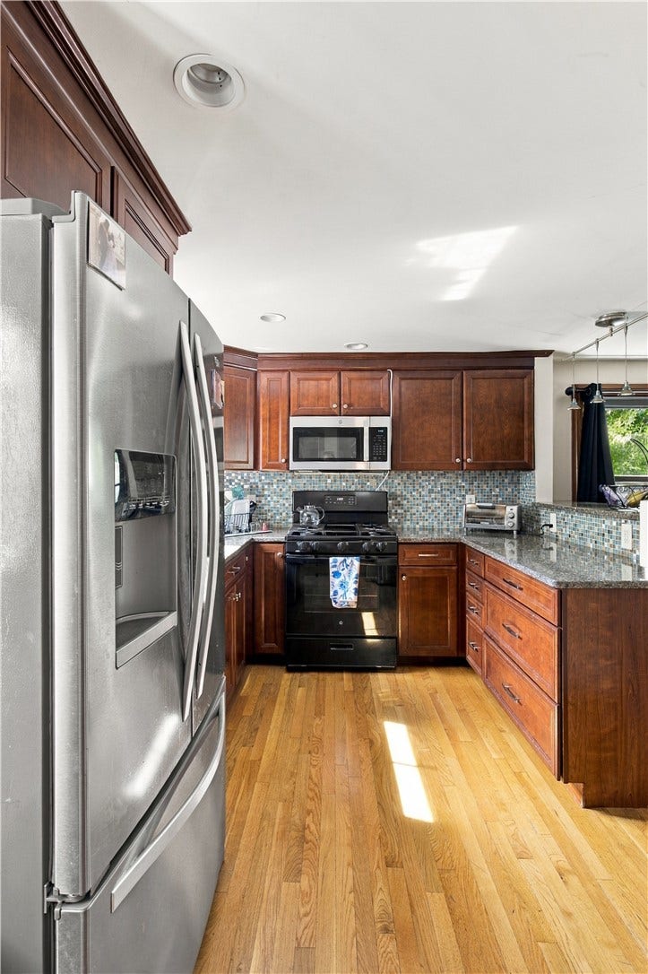 11 Sayles Hill Rd Road, North Smithfield, RI 02896 11 Sayles Hill Rd Road, North Smithfield, RI 02896