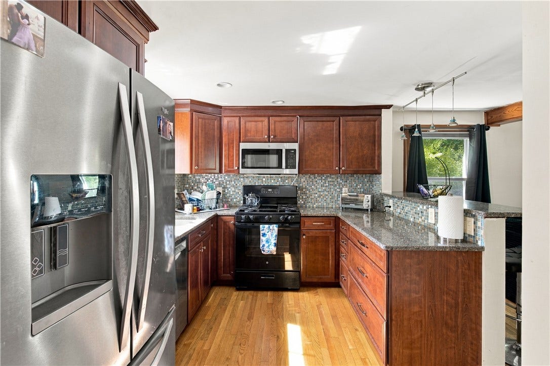 11 Sayles Hill Rd Road, North Smithfield, RI 02896 11 Sayles Hill Rd Road, North Smithfield, RI 02896