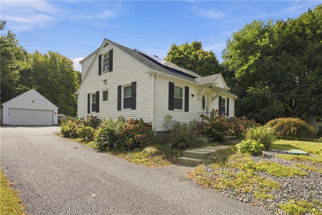 11 Sayles Hill Rd Road, North Smithfield, RI 02896 11 Sayles Hill Rd Road, North Smithfield, RI 02896