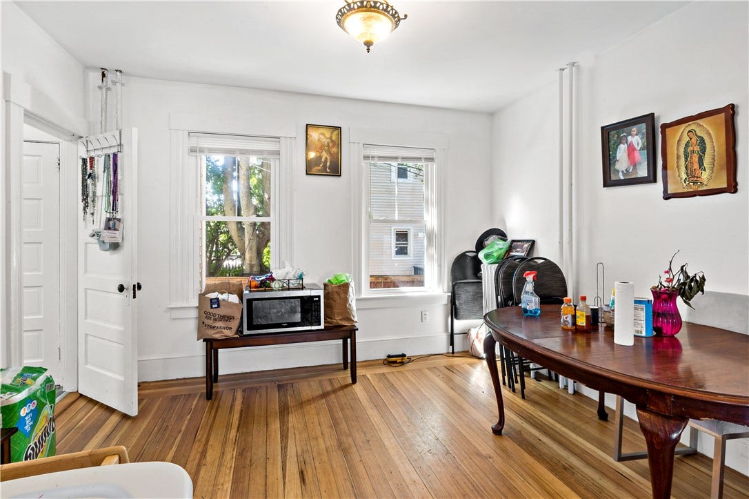 15 Kilburn Ct Court, Newport, RI 02840 15 Kilburn Ct Court, Newport, RI 02840
