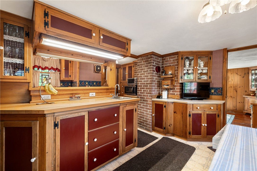 45 North Road, Hopkinton, RI 02833 45 North Road, Hopkinton, RI 02833
