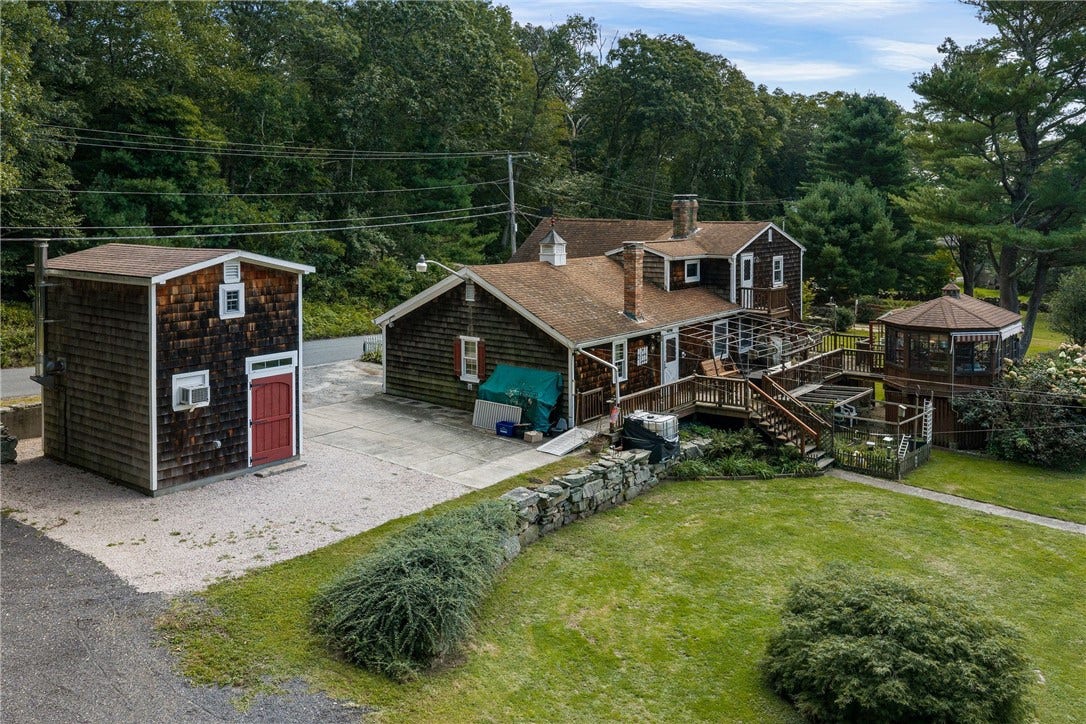 45 North Road, Hopkinton, RI 02833 45 North Road, Hopkinton, RI 02833