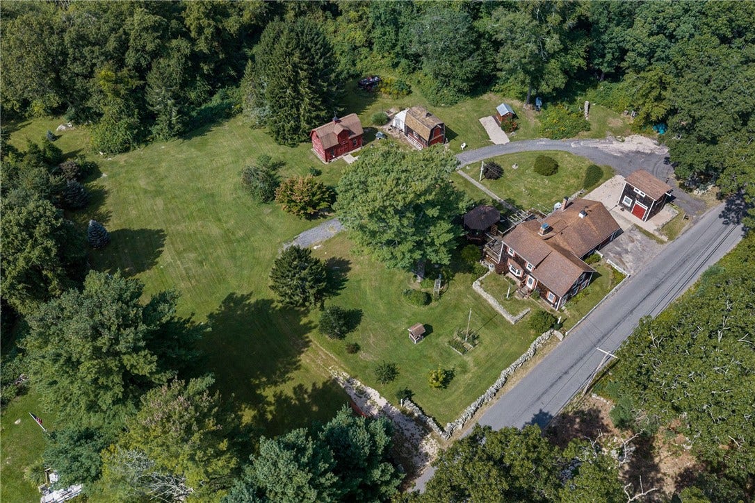 45 North Road, Hopkinton, RI 02833 45 North Road, Hopkinton, RI 02833