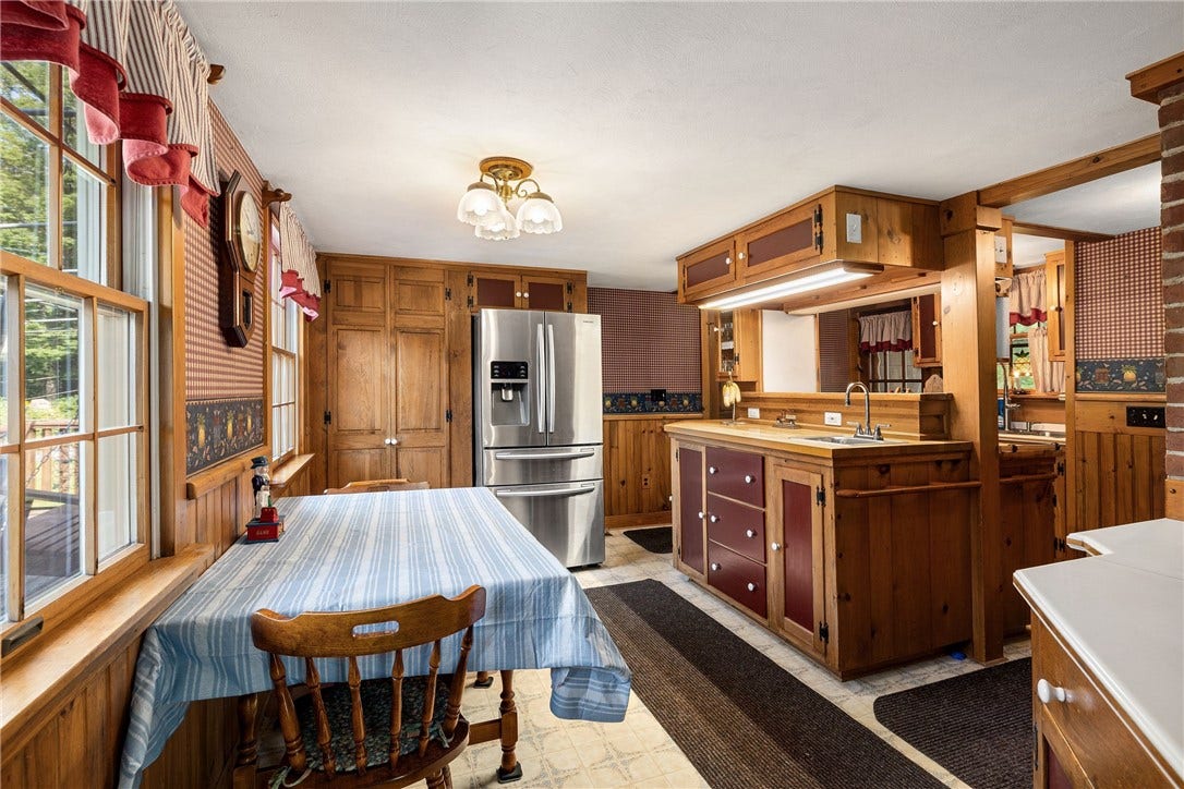 45 North Road, Hopkinton, RI 02833 45 North Road, Hopkinton, RI 02833