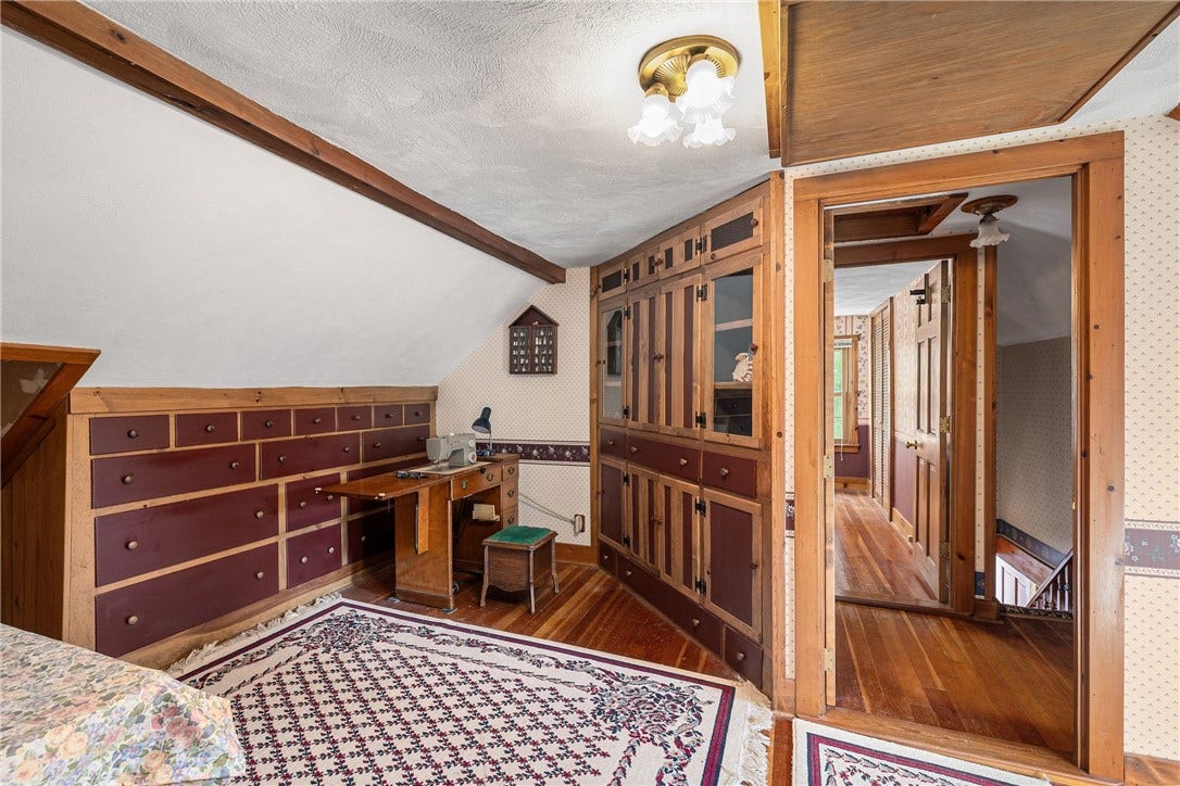 45 North Road, Hopkinton, RI 02833 45 North Road, Hopkinton, RI 02833