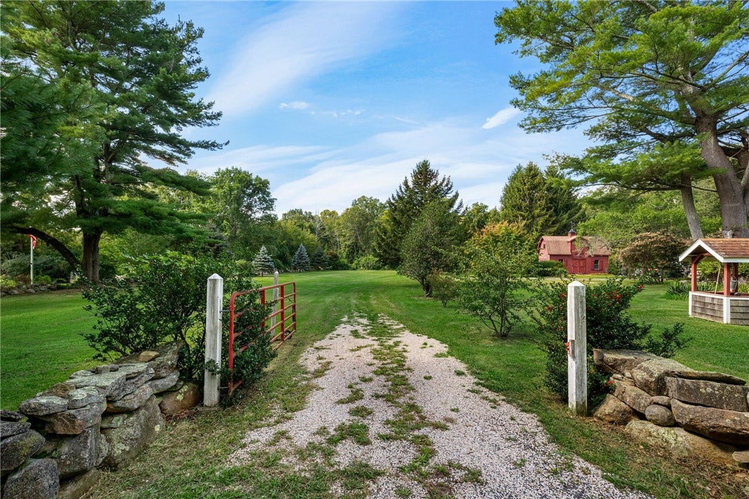 45 North Road, Hopkinton, RI 02833 45 North Road, Hopkinton, RI 02833