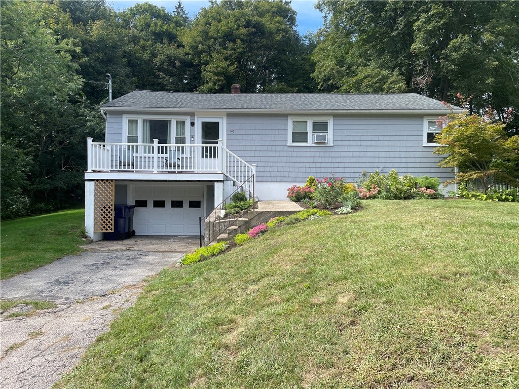 25 Waite Court, North Kingstown, RI 02852 25 Waite Court, North Kingstown, RI 02852