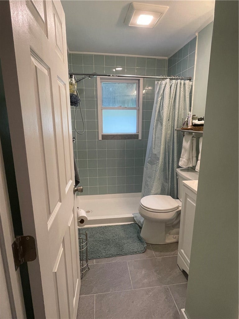25 Waite Court, North Kingstown, RI 02852 25 Waite Court, North Kingstown, RI 02852
