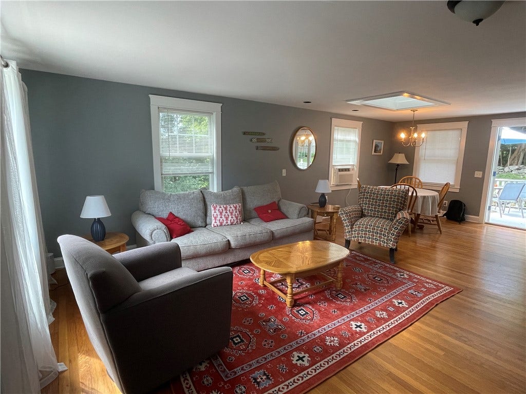 25 Waite Court, North Kingstown, RI 02852 25 Waite Court, North Kingstown, RI 02852