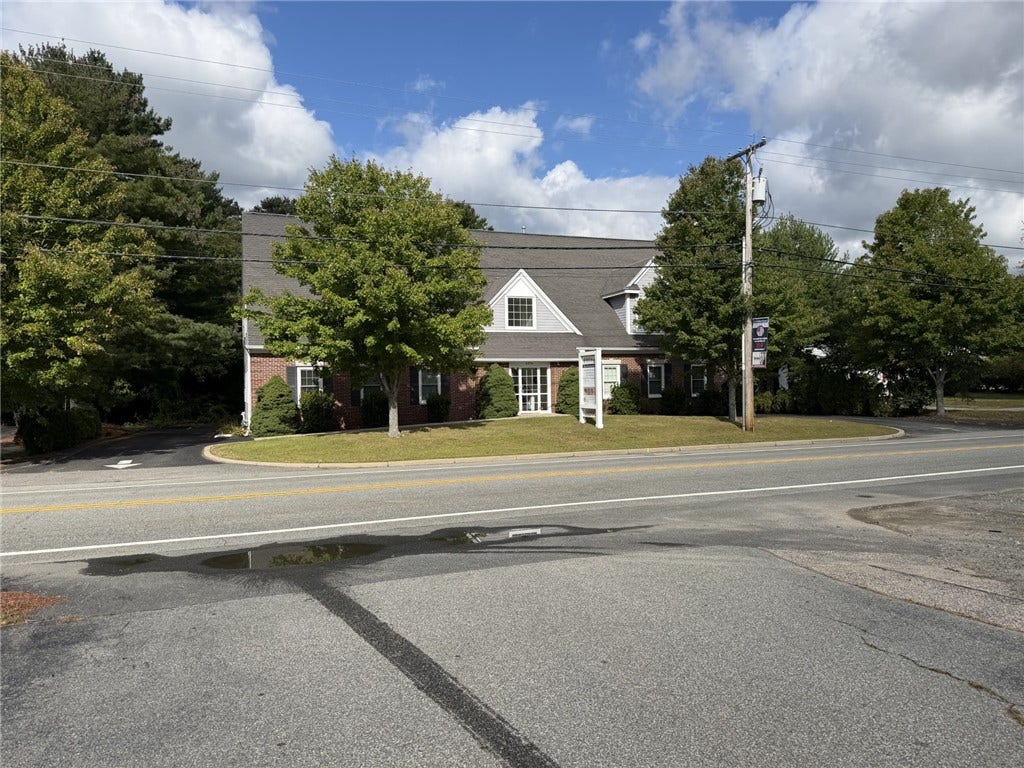 2374 Diamond Hill Road, Cumberland, RI 02864