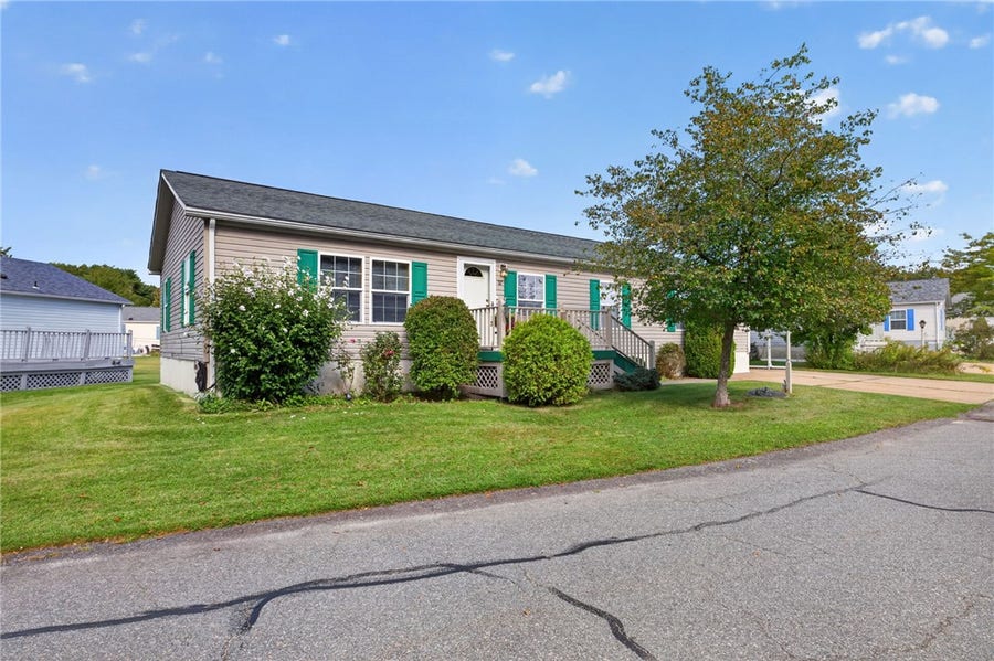 Property photo for 32 red tail trail Trail, Tiverton, RI