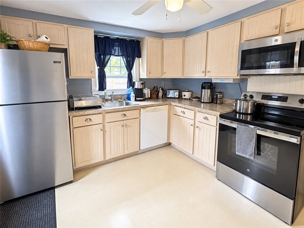 220 Sachem Road, North Kingstown, RI 02852 220 Sachem Road, North Kingstown, RI 02852