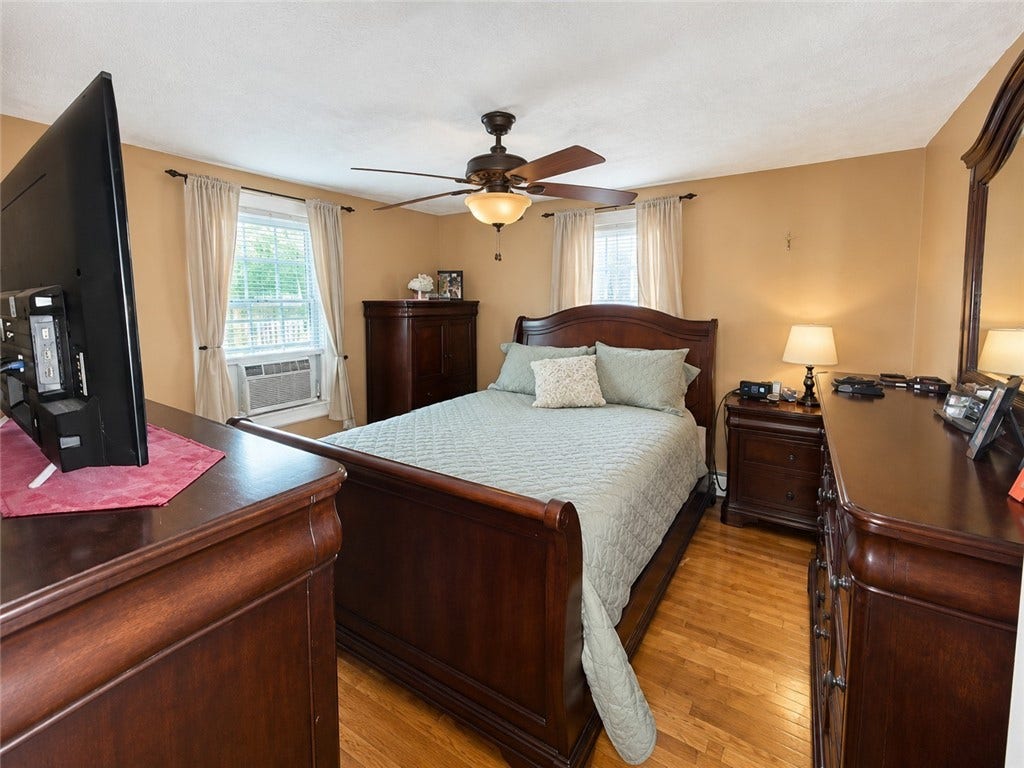 220 Sachem Road, North Kingstown, RI 02852 220 Sachem Road, North Kingstown, RI 02852