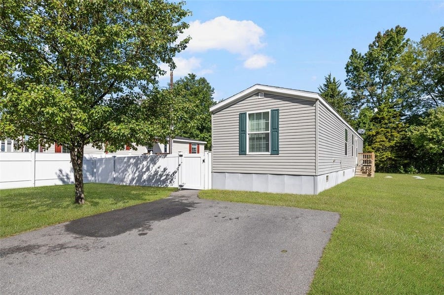 Property photo for 10 Pond Road, Glocester, RI