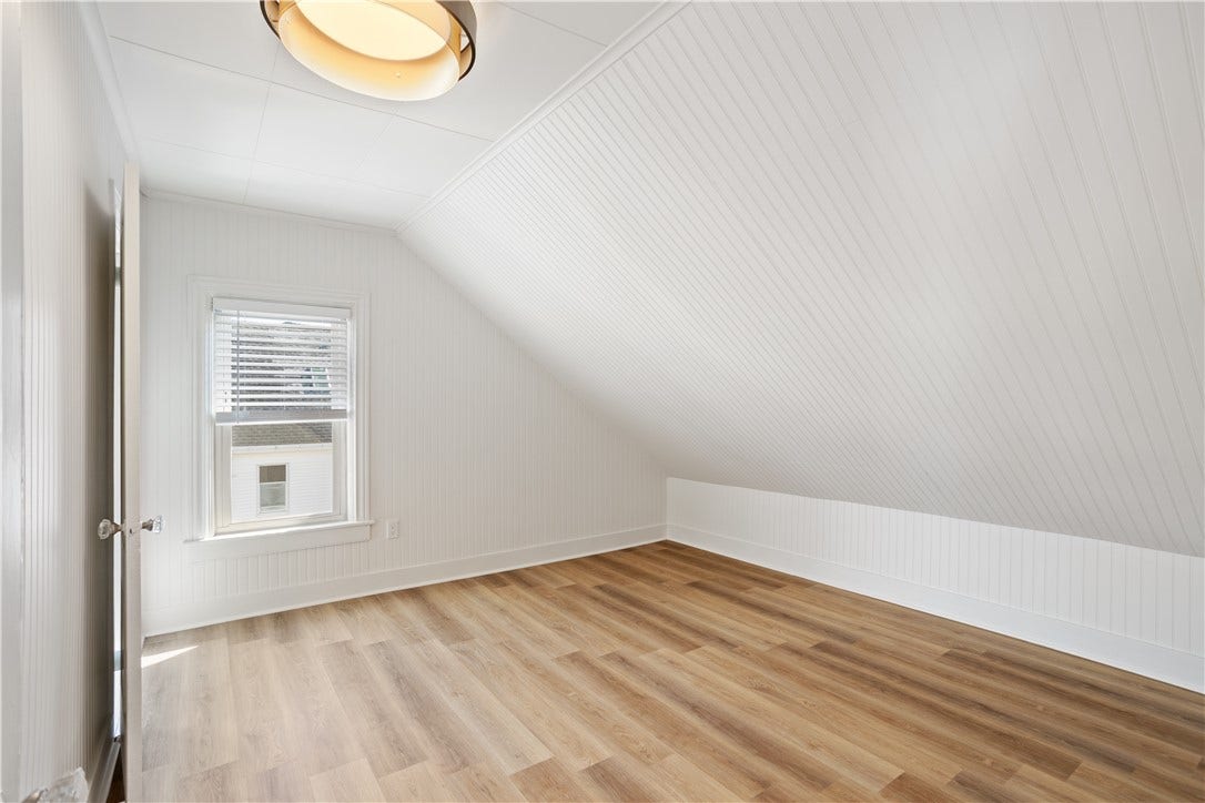 37 Lincoln Avenue, #3, Bristol, RI 02809