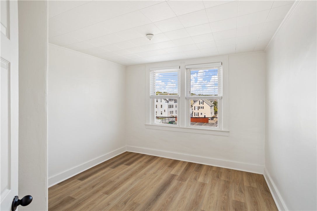37 Lincoln Avenue, #3, Bristol, RI 02809