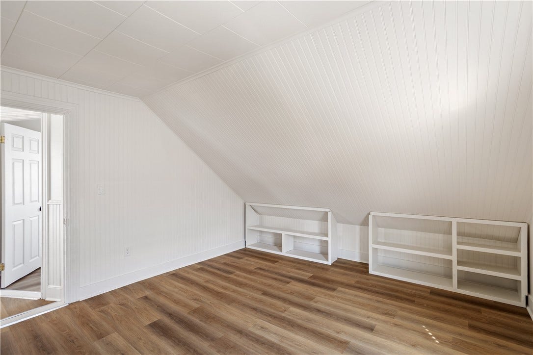 37 Lincoln Avenue, #3, Bristol, RI 02809