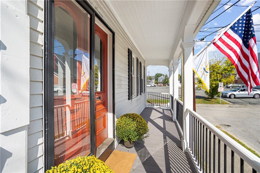 37 Lincoln Avenue, #3, Bristol, RI 02809