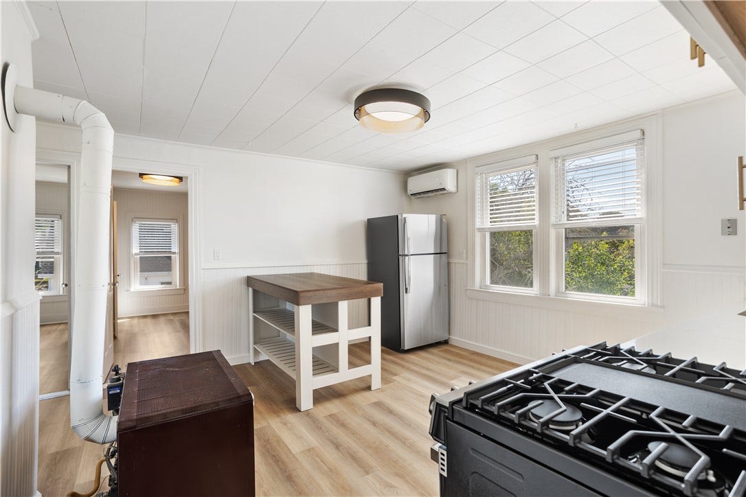 37 Lincoln Avenue, #3, Bristol, RI 02809