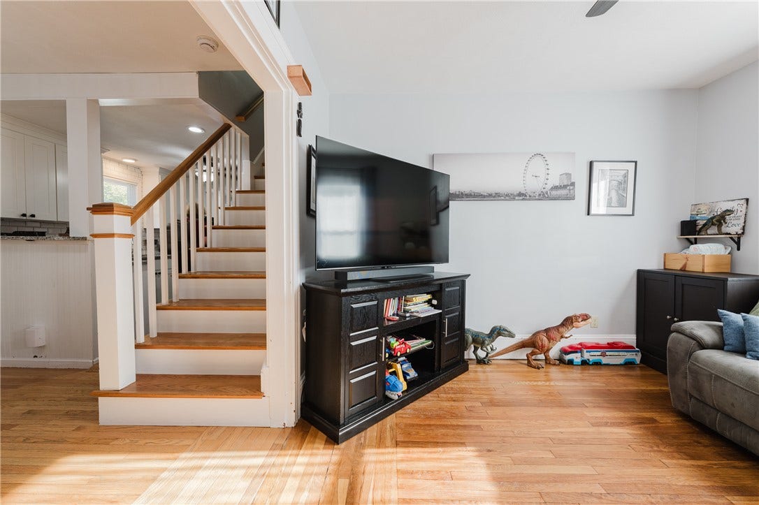 27 Cecile Street, Lincoln, RI 02865