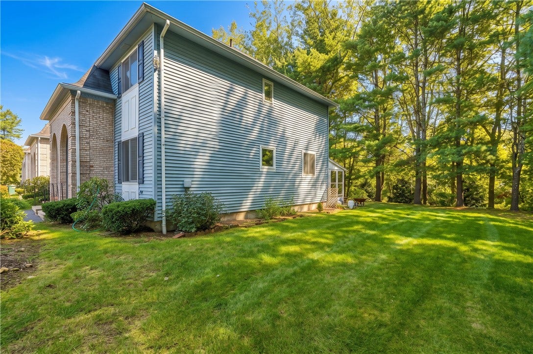 127 Pleasant View Avenue, #40, Smithfield, RI 02917