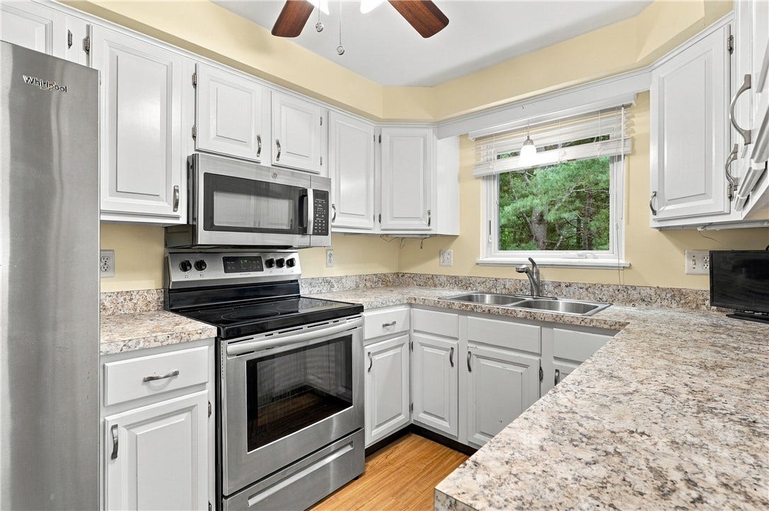 127 Pleasant View Avenue, #40, Smithfield, RI 02917