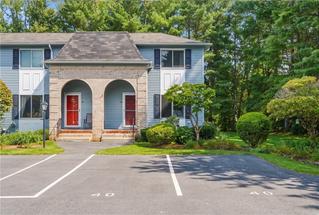 127 Pleasant View Avenue, #40, Smithfield, RI 02917